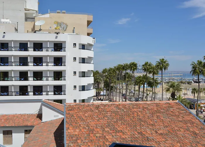 P L Sunorama Garden 302 *