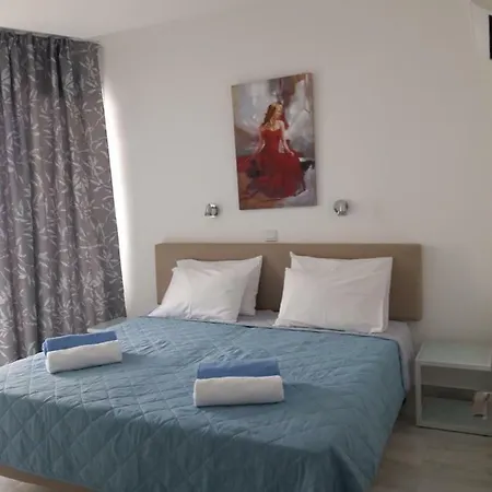 P L Sunorama Garden 302 * לרנקה