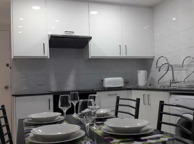 P L Sunorama Garden 302 * 拉纳卡