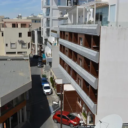 Sunorama Beach Garden 302 Apartment Larnaca