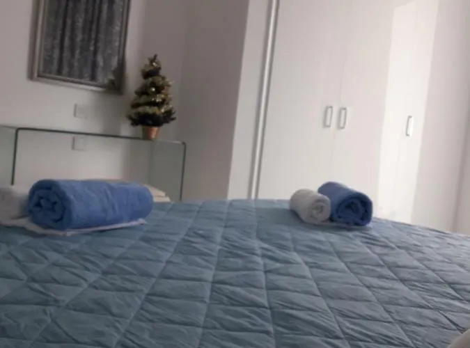 P L Sunorama Garden 302 Апартаменти